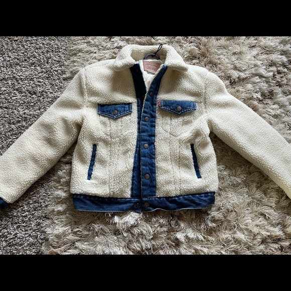 Women’s size XS Levi’s Sherpa jacket - Picture 1 of 4